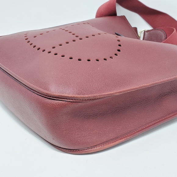 Auth Hermes EveIyne GM Reds Veau epson Crossbody - Picture 7 of 15
